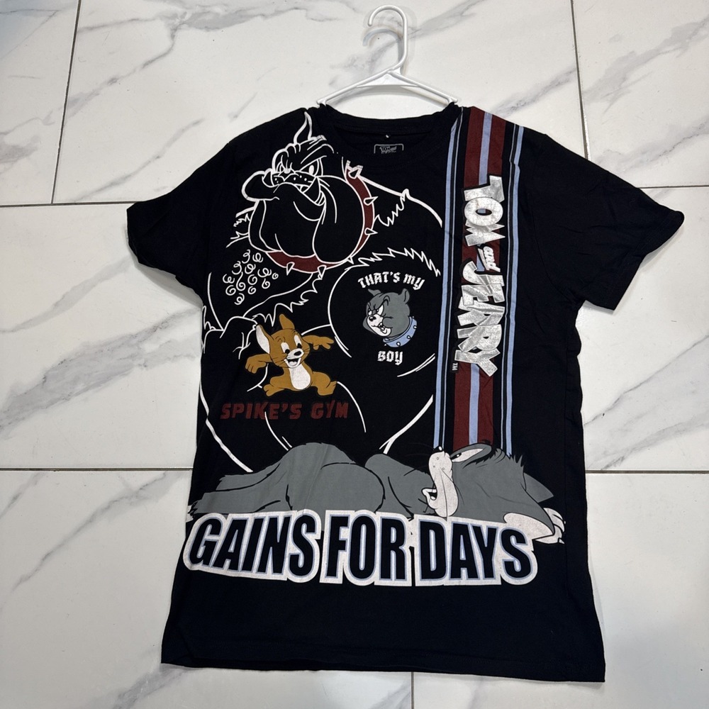 Tom And Jerry Foil Dog T-Shirt New No Tags.‎ Size Large.